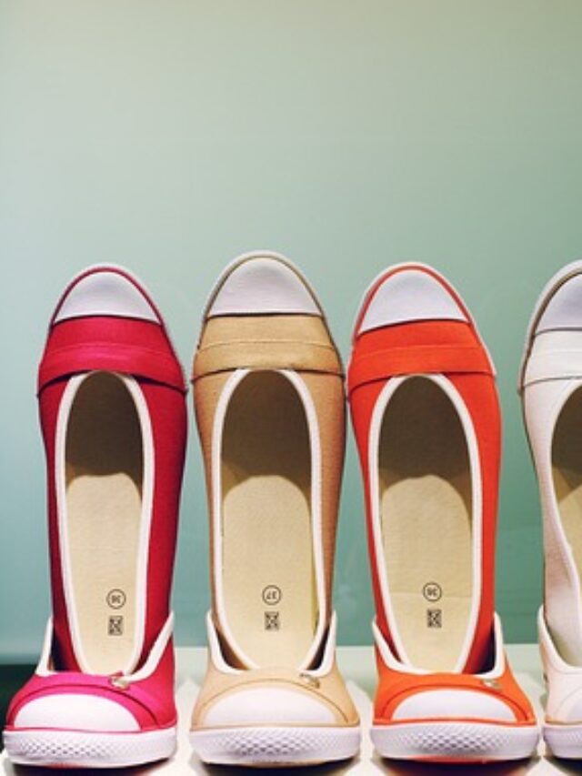 Vastu Tips रखते है इस दिशा में जूते चप्पल तो तुरंत हटा दे